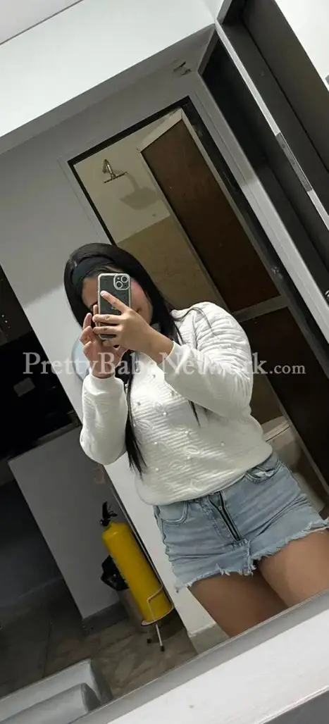 Young College Student Dolly—Call Girls in Thane for Casual Sex Meets